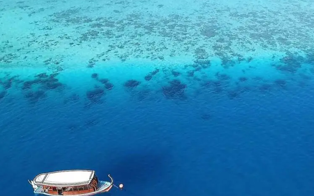 MALDIVE: Hideaway Beach Resort & Spa